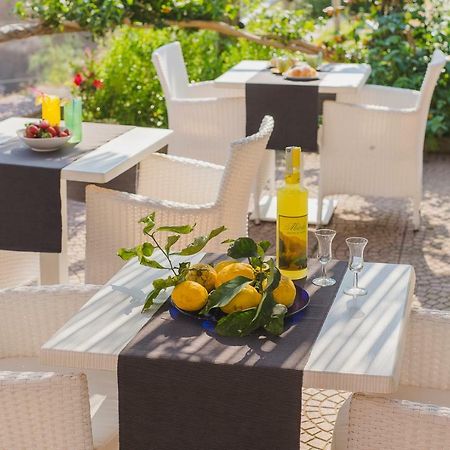 Aquarius Maiori B&B Екстериор снимка