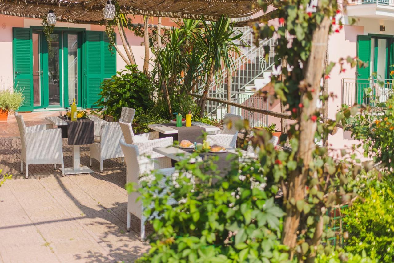 Aquarius Maiori B&B Екстериор снимка